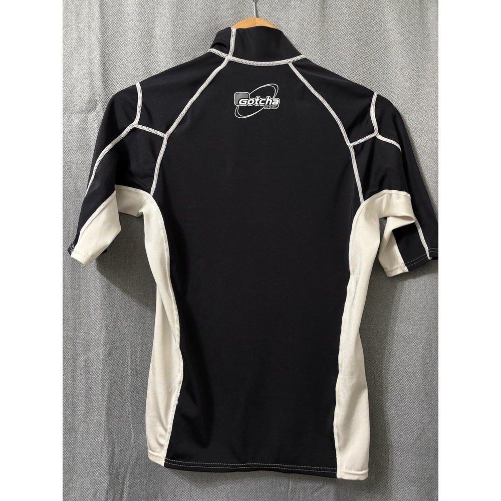 Gotcha Gear Surfing Shirt‎ Size M